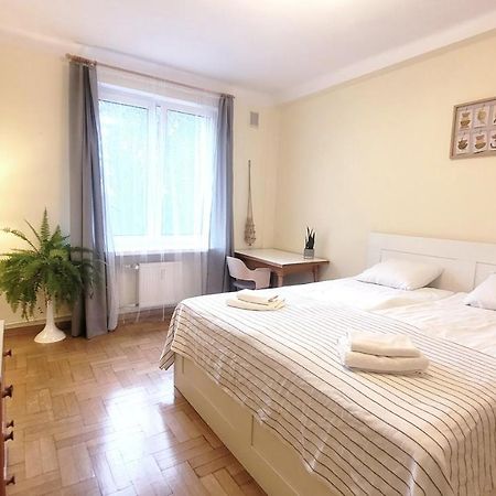 ורשה Happy Life - Apartment Next To Metro Station מראה חיצוני תמונה