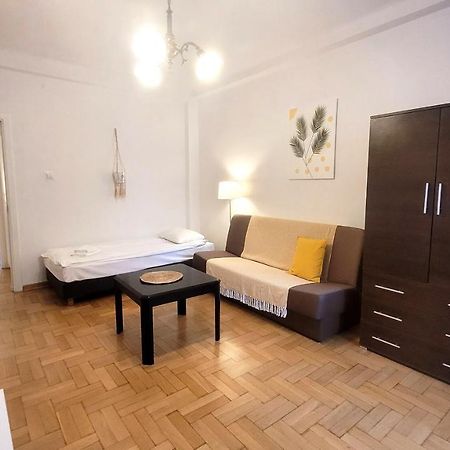 ורשה Happy Life - Apartment Next To Metro Station מראה חיצוני תמונה