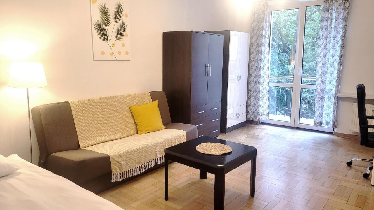 ורשה Happy Life - Apartment Next To Metro Station מראה חיצוני תמונה