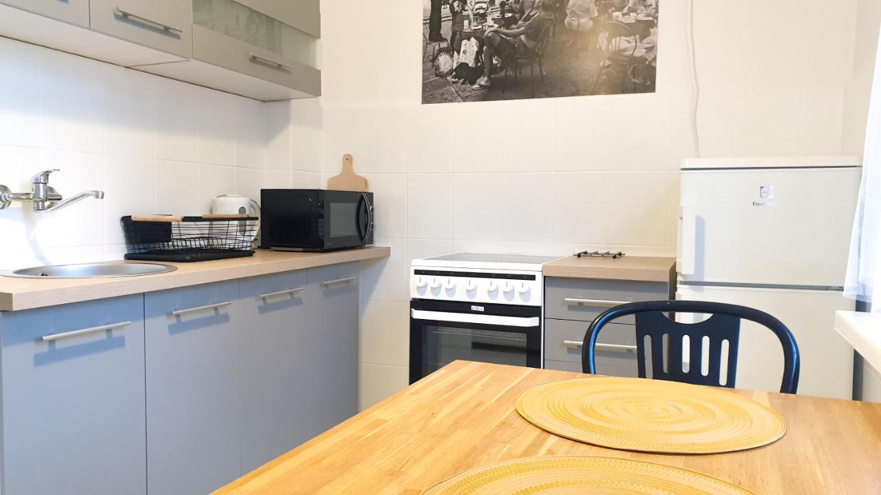 ורשה Happy Life - Apartment Next To Metro Station מראה חיצוני תמונה