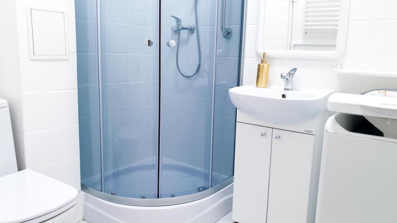ורשה Happy Life - Apartment Next To Metro Station מראה חיצוני תמונה